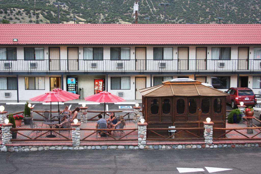 Gateway Inn And Suites Salida Bagian luar foto